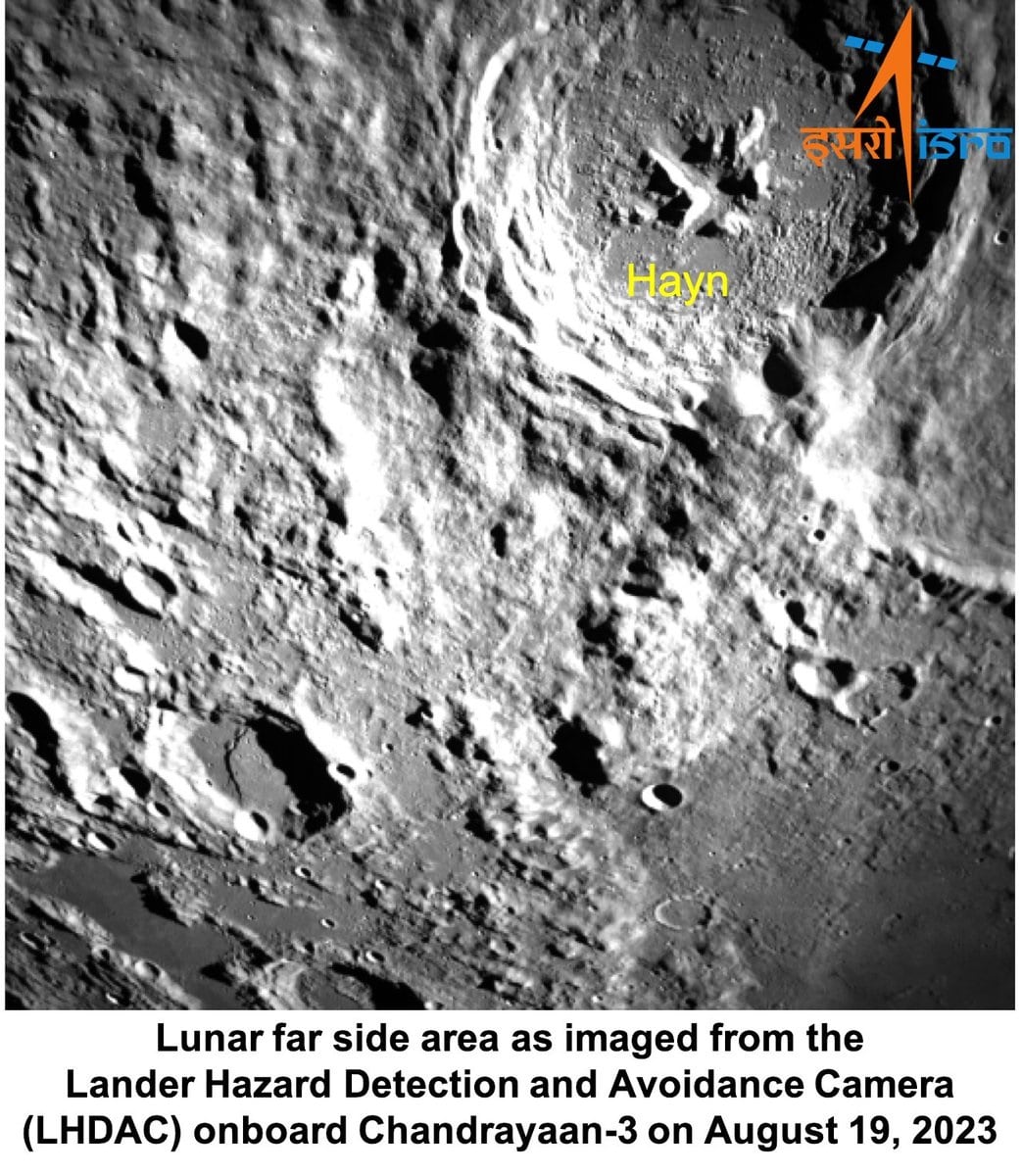 Alunizaje de la misión espacial Chandrayaan-3, en el inexplorado polo sur de la Luna.