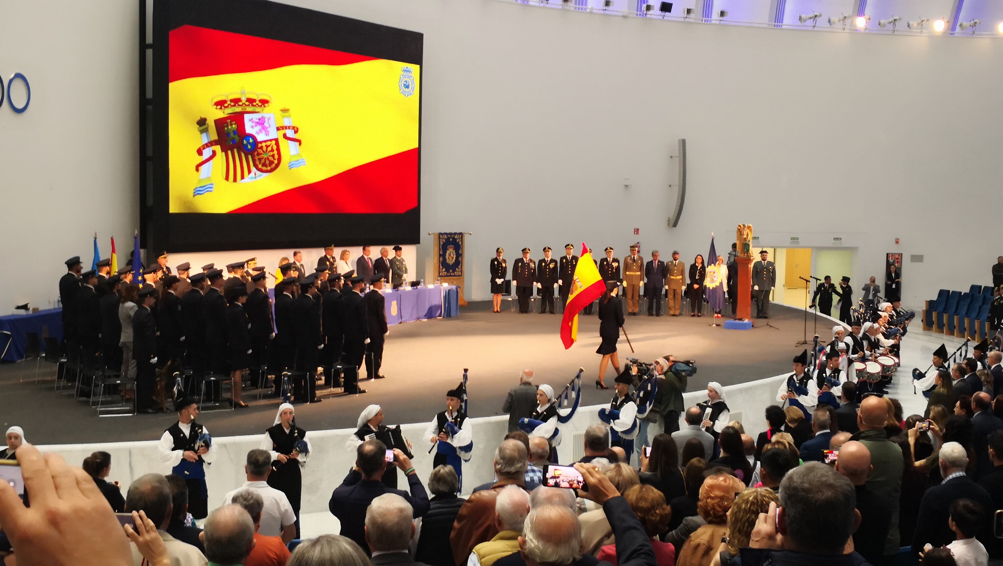 Celebración en el Palacio de Congresos y Exposiciones de Oviedo de la festividad de los Ángeles Custodios, patronos de la Policía Nacional