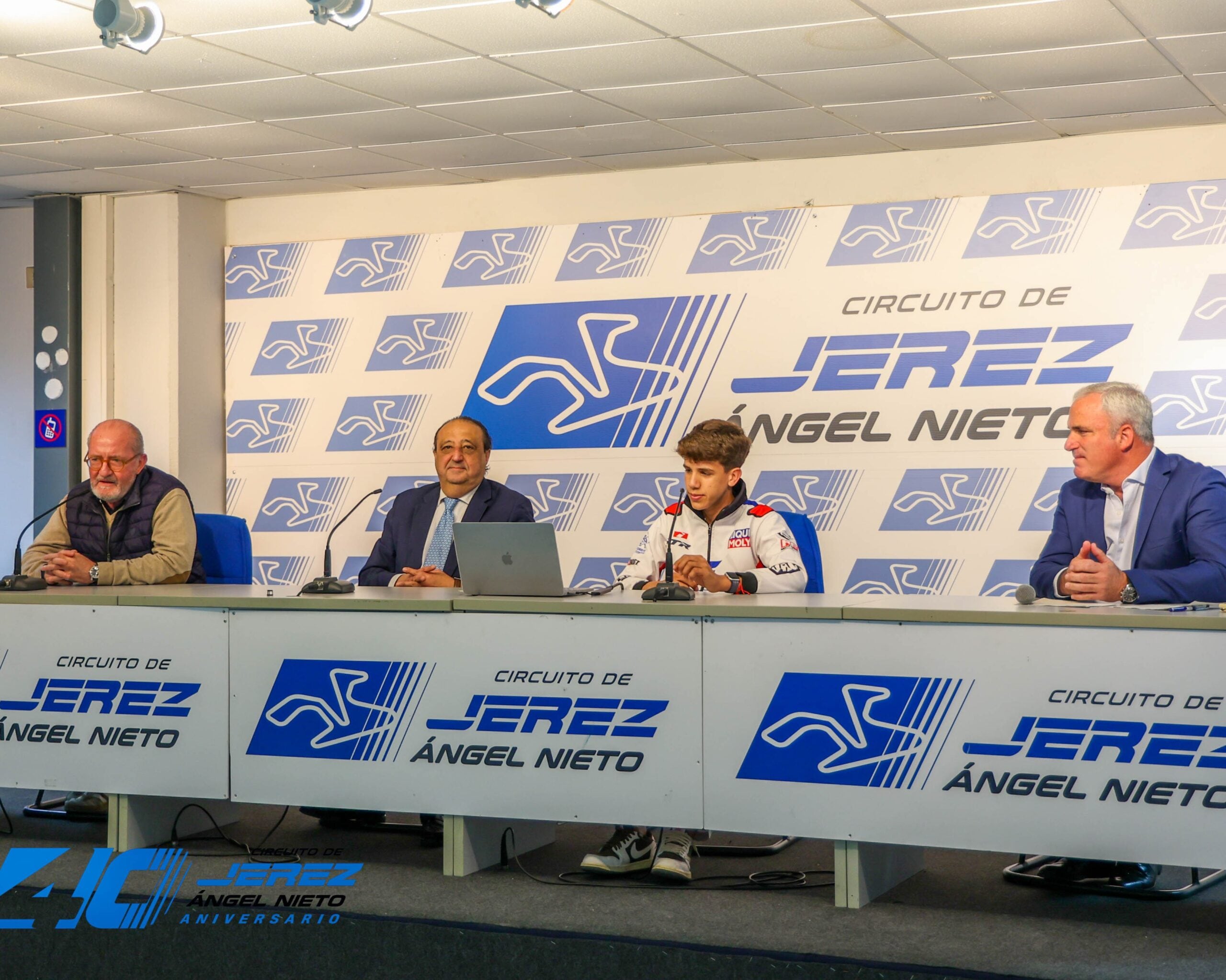 David Sánchez junto a Francisco Zurita y Cayetano Gómez en el Circuito de Jerez