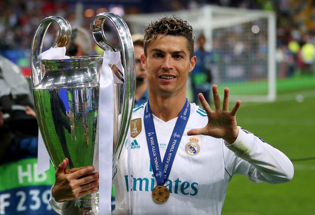 Cristiano Ronaldo, tras ganar la final de Kiev contra el Liverpool. 