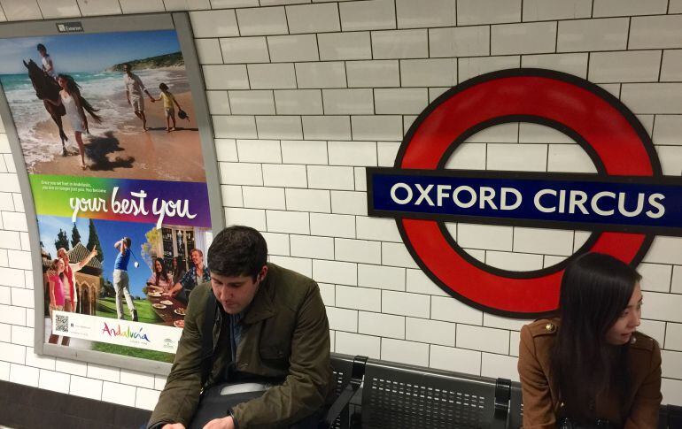 La nueva campaña &quot;Tu mejor Tú&quot; en inglés se puede ver en el metro, autobuses y taxis de Londres