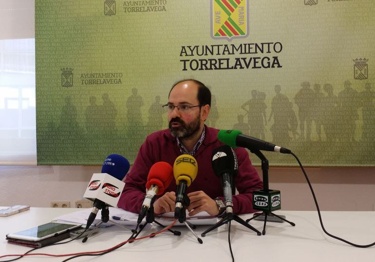 El concejal de personal José Luis Urraca