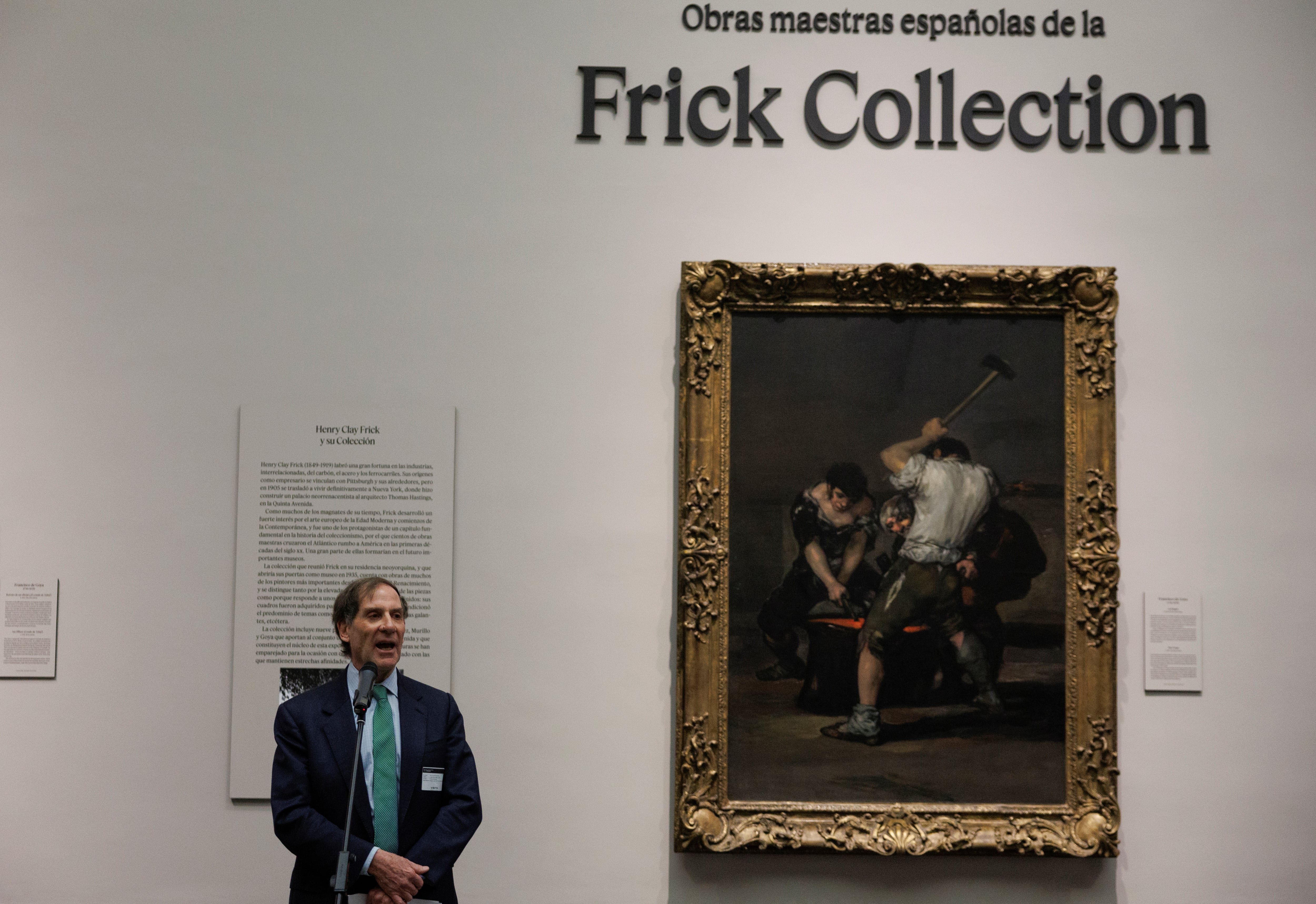 El director de la colección Frick, Ian Wardropper durante la presentación de la exposición Frick Collection, un conjunto de nueve obras emblemáticas de Velázquez, El Greco, Murillo y Goya que no se muestran en España desde que salieron del país hace más de un siglo, este lunes en el Museo de El Prado, en Madrid.