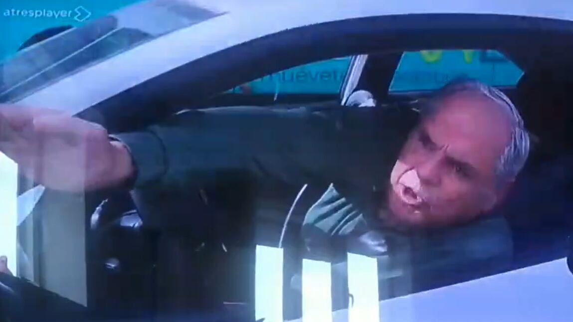 Imagen de un conductor indignado por la tractorada