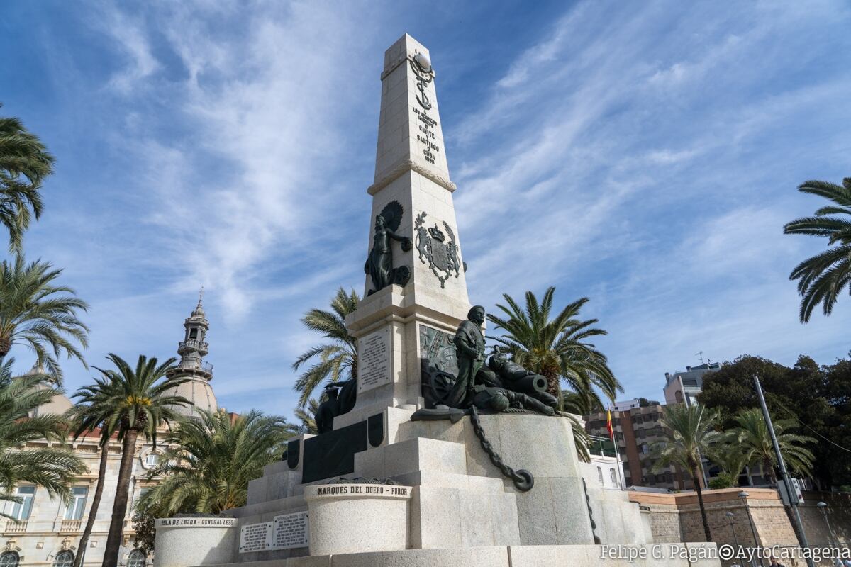 Monumento a los Héroes de Cavite y Santiago de Cuba