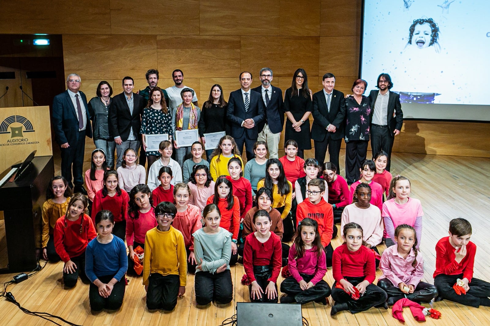 Participantes en la gala de Aspanoa celebrada este domingo (foto: Asier Alkorta)