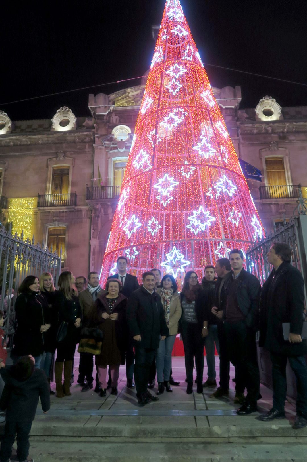 Encendido del alumbrado navideño de Diputación.