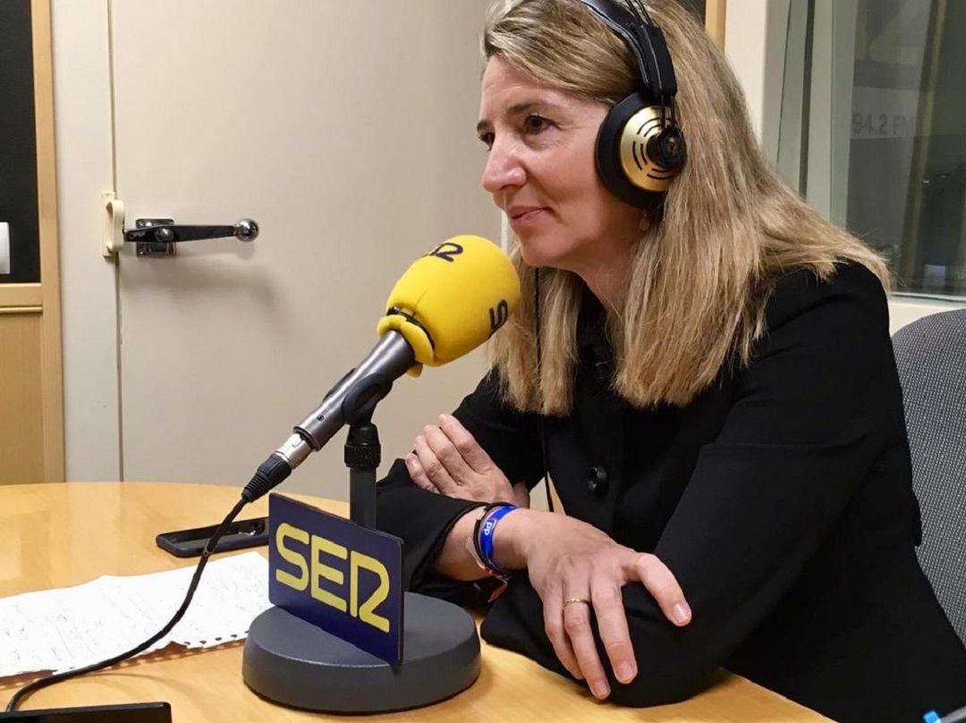 Alicia García en los estudios de Ser Ávila en una imagen de archivo