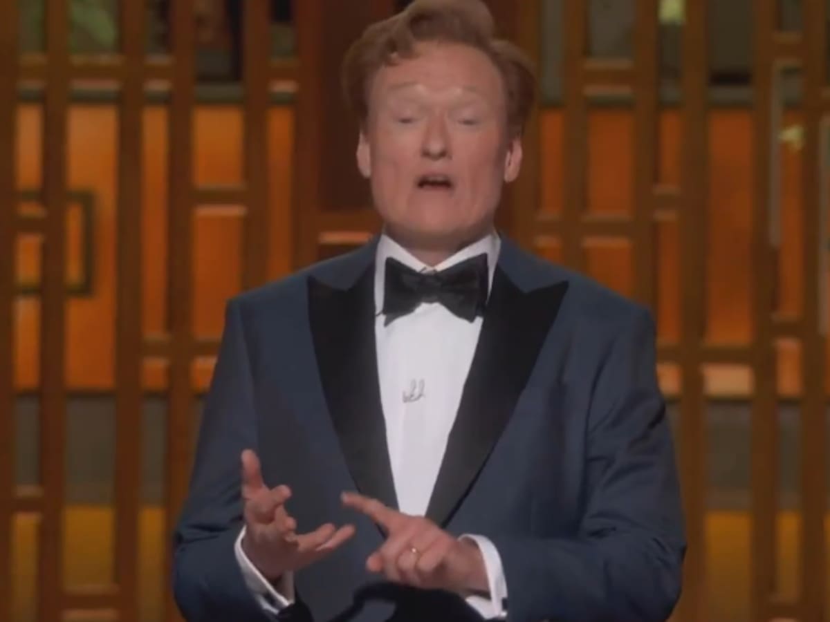 El mensaje en español del presentador de los Oscar (con la tensión Sánchez-Trump de fondo): "Si nos ves desde España..."