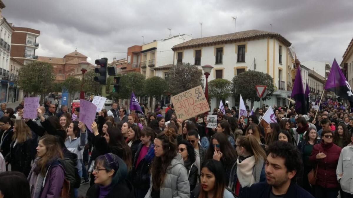 Alta participación en Alcázar de San Juan en favor del feminismo