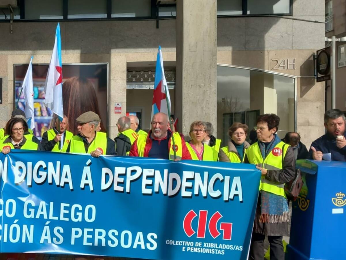 Dependientes y pensionistas critican los anuncios electorales de la Xunta tras 14 años de olvido