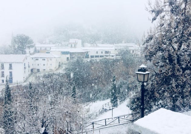 Nieve en Almedinilla. (Ayuntamiento de Almedinilla).