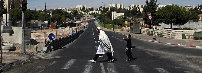 Jerusalén, como otras calles de Israel, se quedan totalmente vacías en la celebración del Yom Kipur, la fiesta más solemne del calendario hebreo.