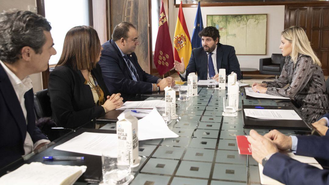 Reunión del presidente regional Fernando López Miras con la Cámara de Comercio de Lorca