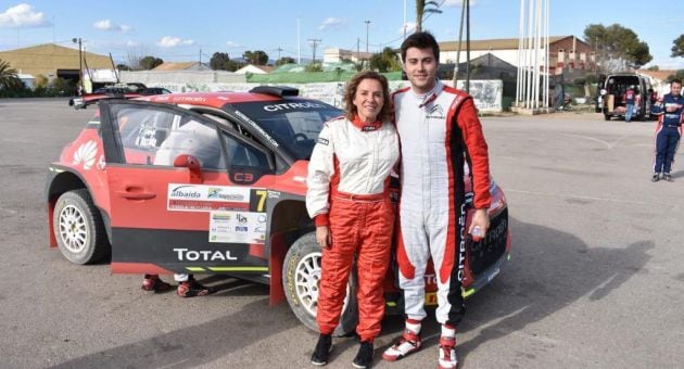 Adela Martínez-Cachá con el piloto Pepe López en el Rally Tierras Altas de Lorca