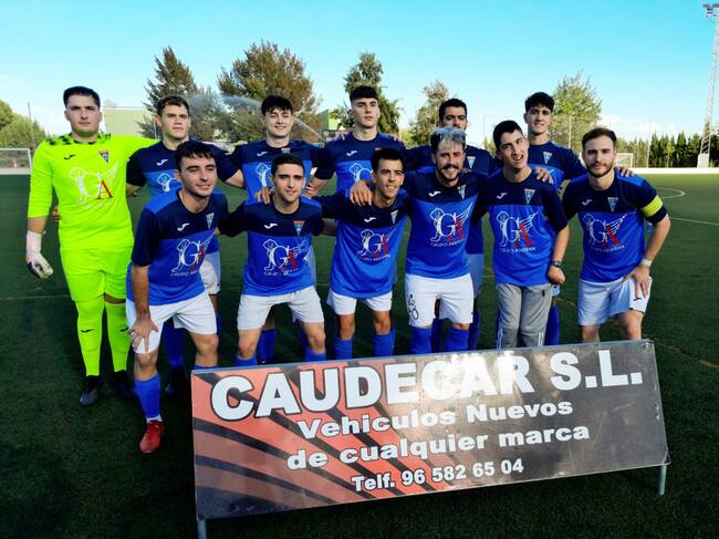 Alineación del último partido del Caudetano