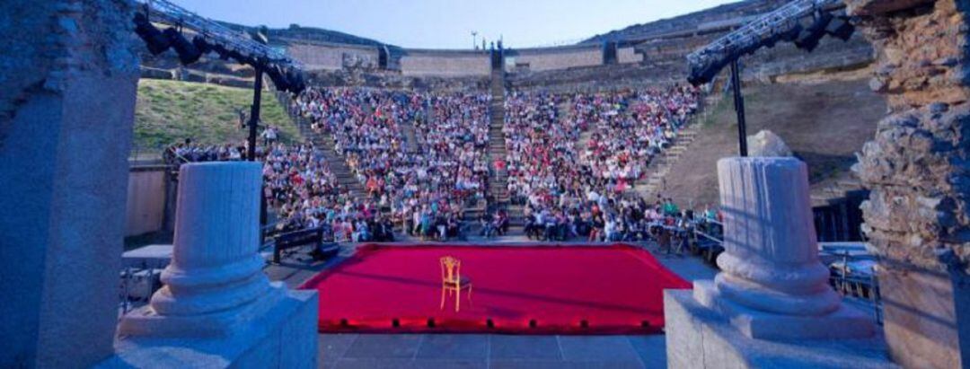 Imagen de archivo de una de las representaciones del teatro romano de Clunia