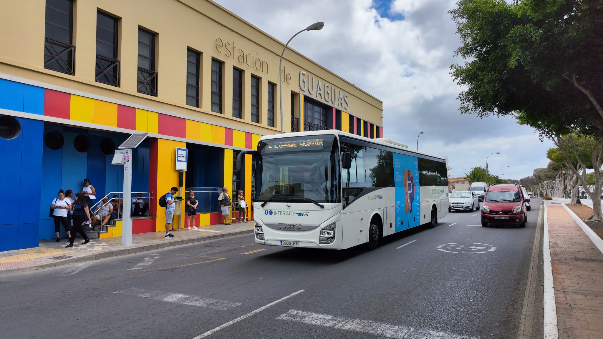 Una de las guaguas de Transporte Interurbano de Lanzarote.