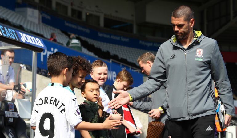 Víctor Valdés en su época en Inglaterra