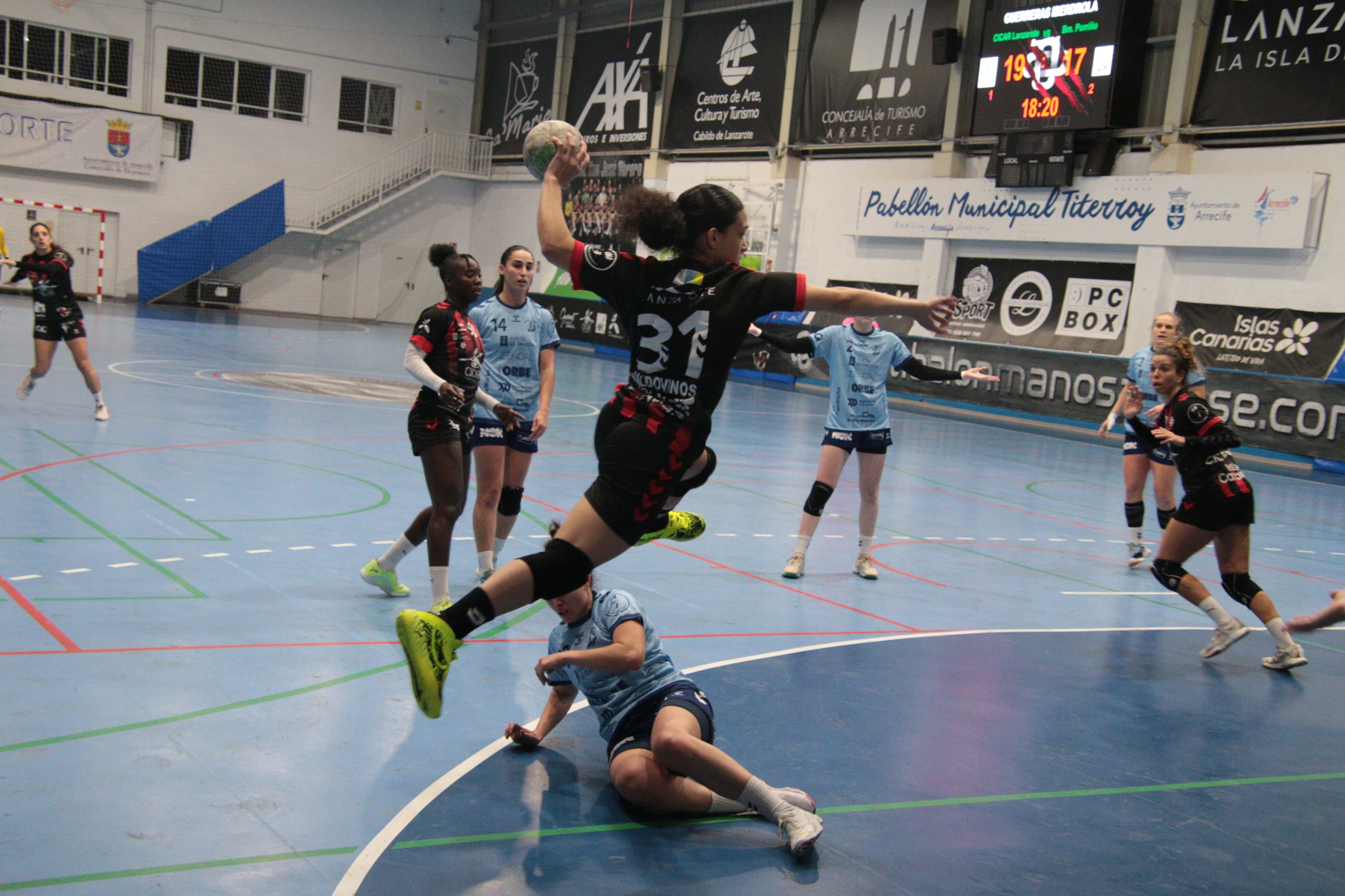 El CICAR Lanzarote Ciudad de Arrecife frente al Porriño.