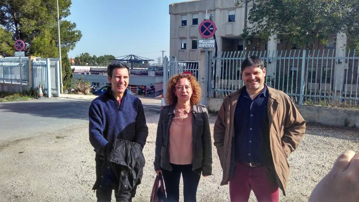 "Esto es una cárcel, no un centro de acogida"