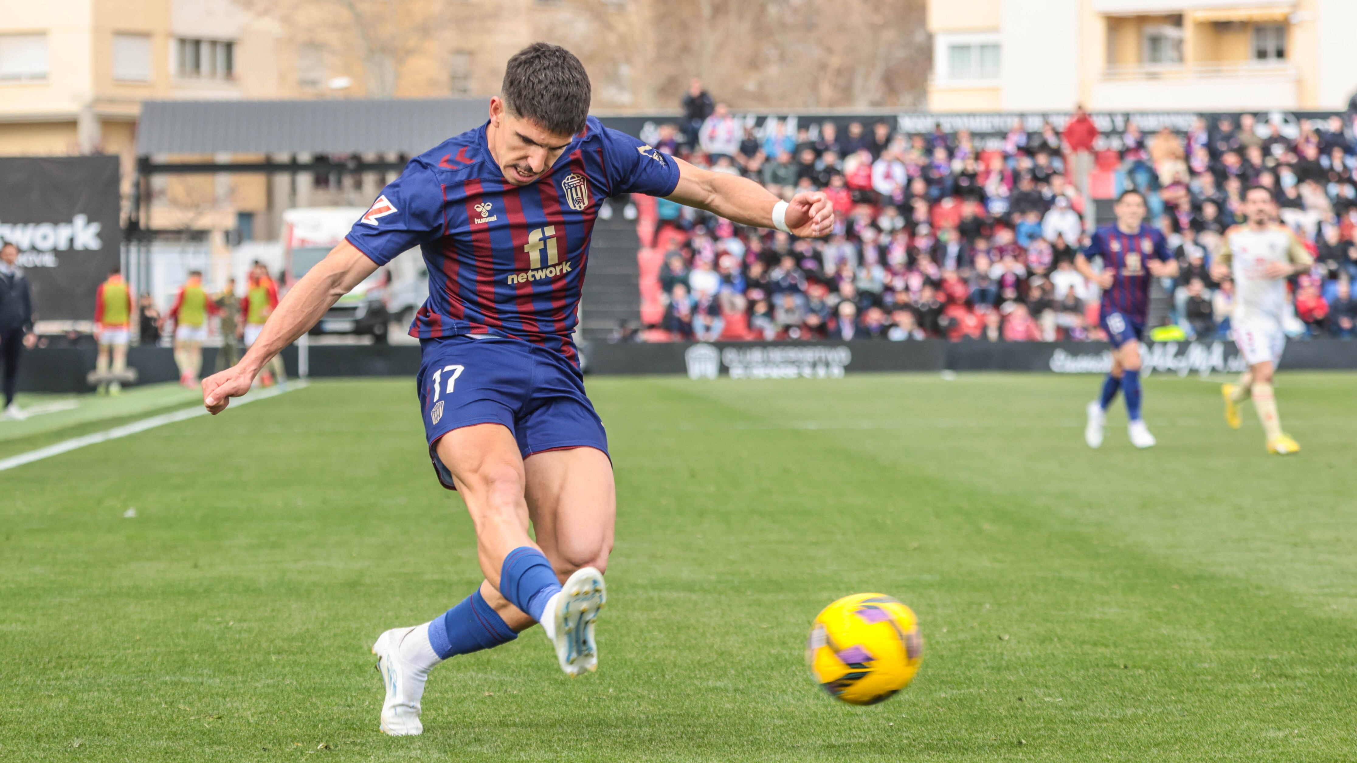 Víctor García se marcha del Eldense