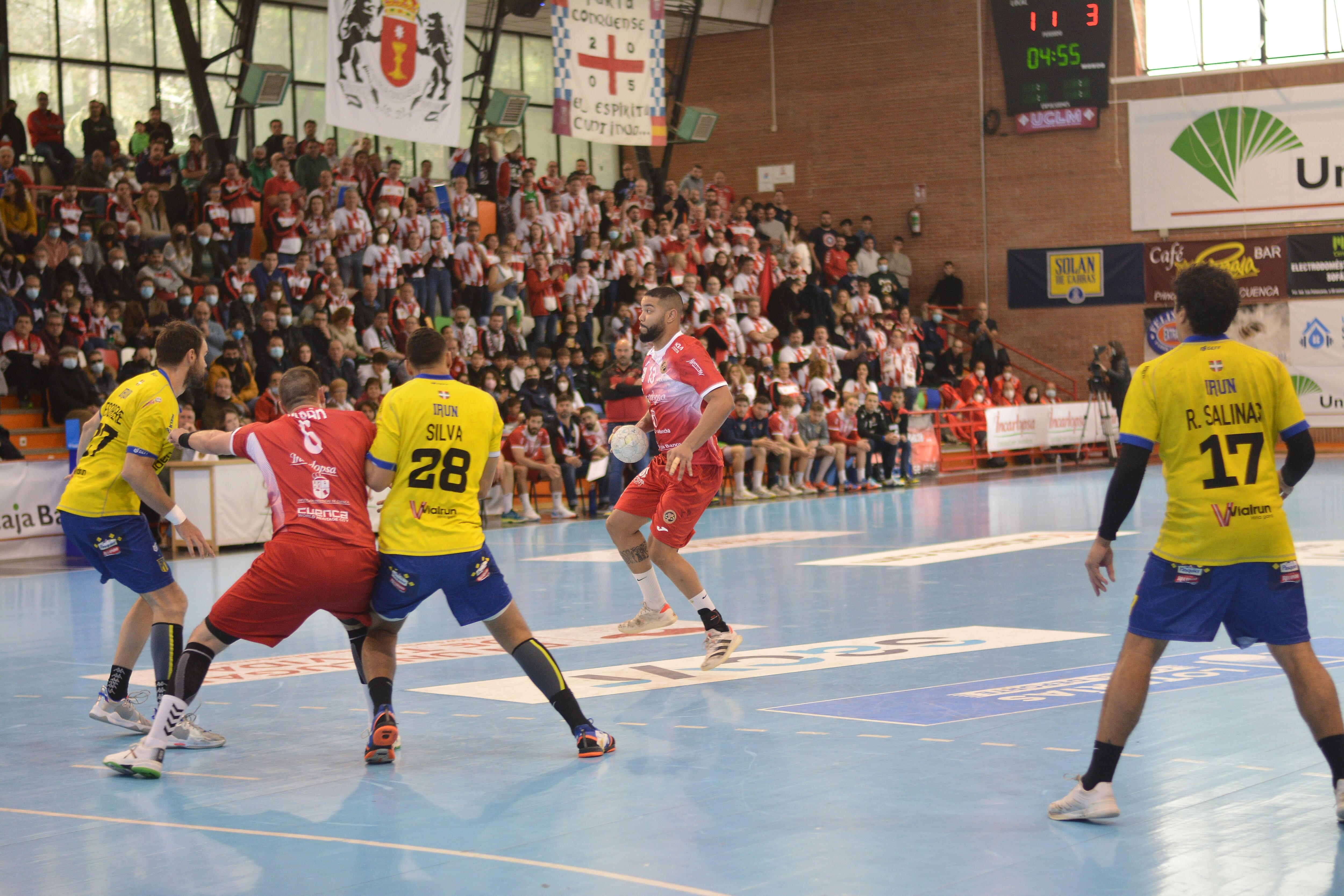 Thiago durante el partido entre Incarlopsa Cuenca y Bidasoa