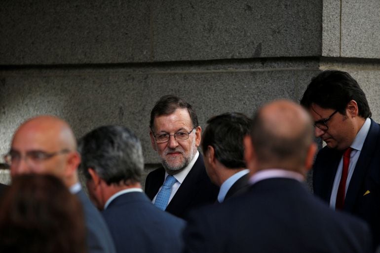 El presidente en funciones, Mariano Rajoy, a su llegada al Congreso