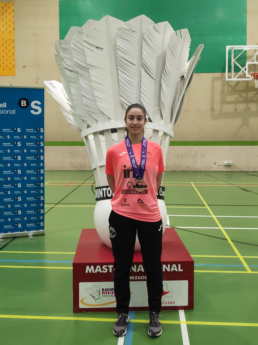 Carmen Carro, con la medalla de plata en Medina del Campo.