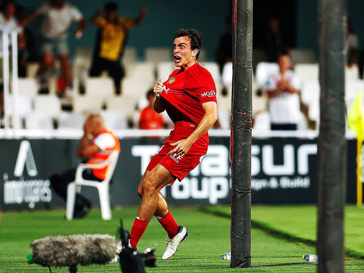 El Real Zaragoza arrasa