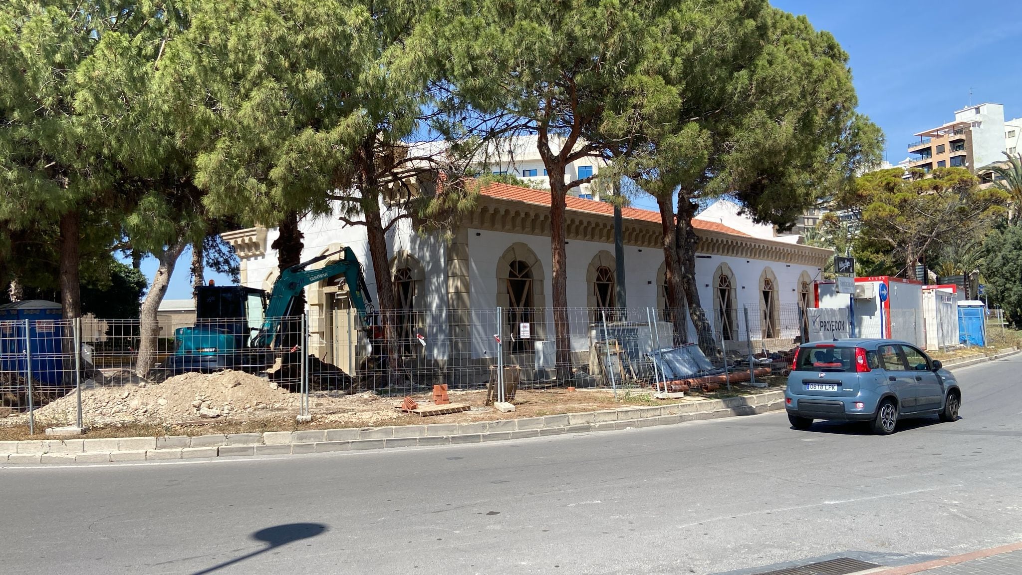 La Generalitat ejecuta en Alicante la obra en el antiguo edificio de Sanidad Exterior que ya no será sede del Instituto Valenciano de la Memoria
