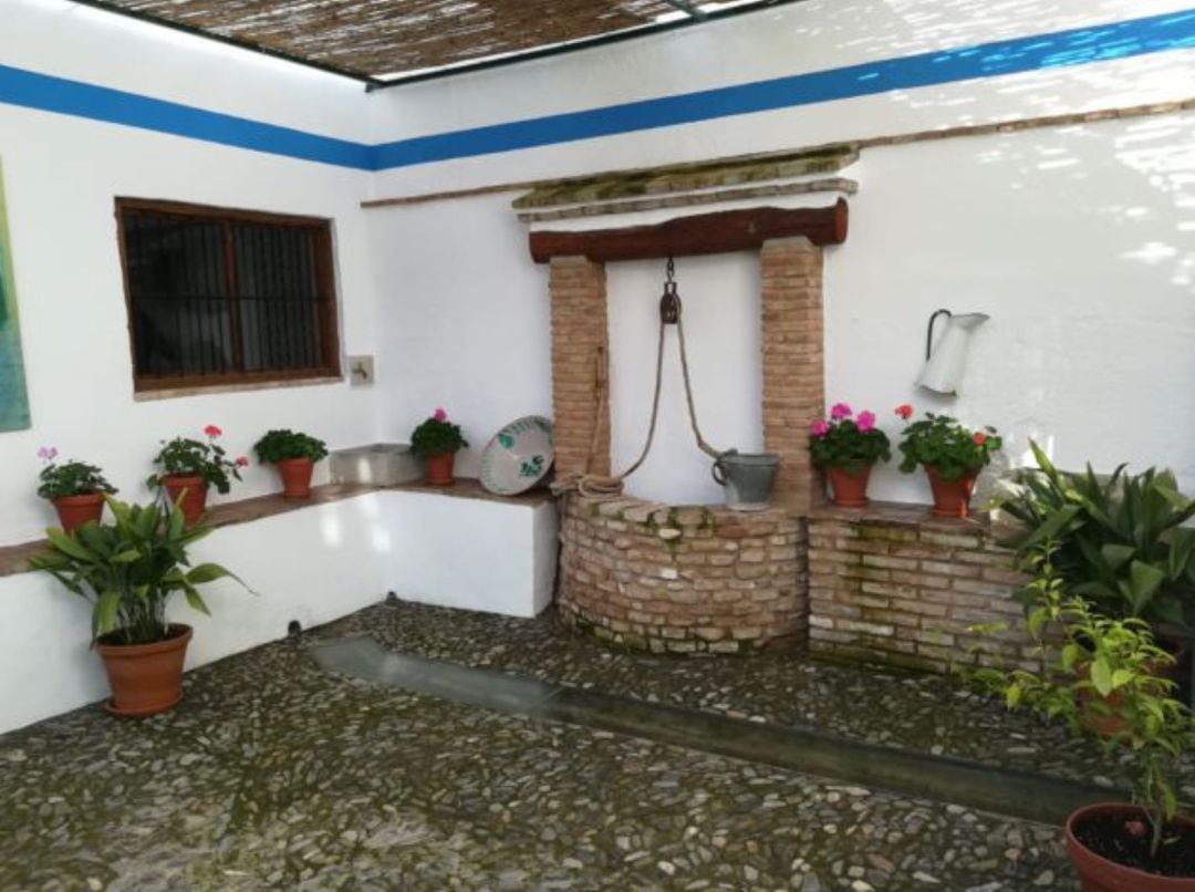 Pozo medianero que compartía la casa de Frasquita Alba con la vivienda de Matilde, la tía de Federico García Lorca