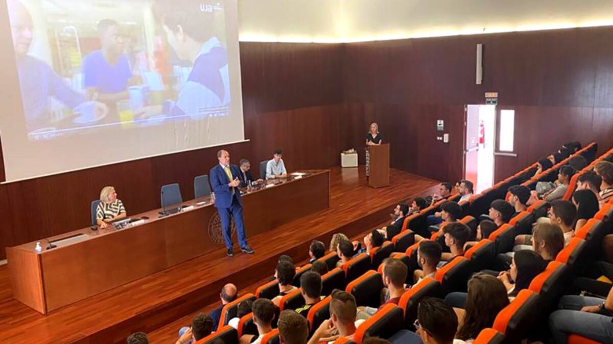 Entrevista a Manuel Valverde, director de la EPS de Linares