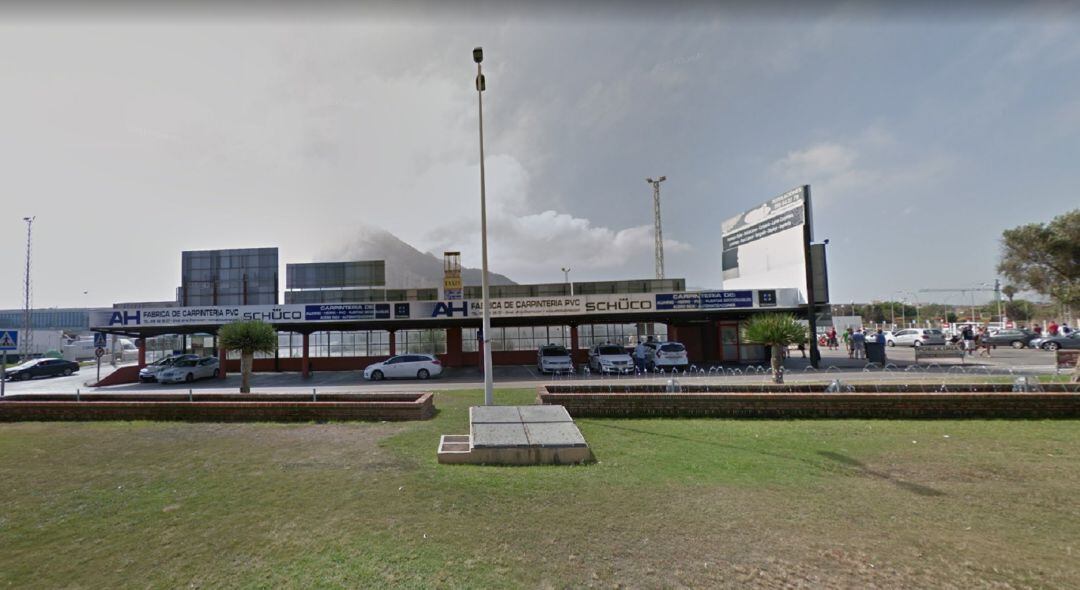 Parada de Taxis de La Línea, a la salida de Gibraltar