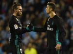 VIGO, SPAIN - JANUARY 07: Gareth Bale and Cristiano Ronaldo of Real Madrid during the La Liga match between RC Celta de Vigo and Real Madrid at Municipal Balaidos on January 7, 2018 in Vigo, . (Photo by Octavio Passos/Getty Images)