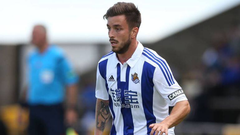 El jugador se desvinculó de la Real Sociedad y firma por una temporada