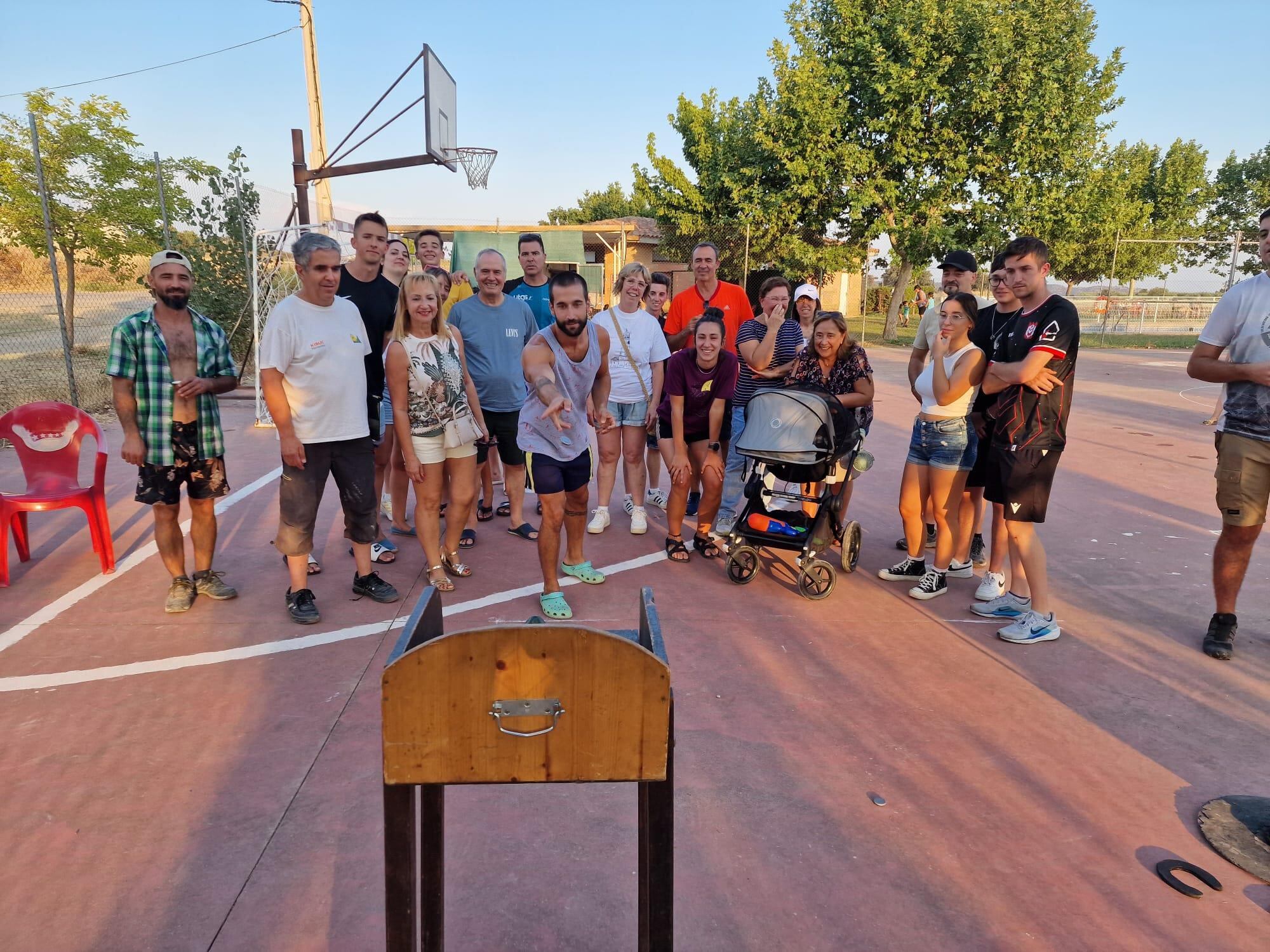Juegos Tradicionales en Arbaniés