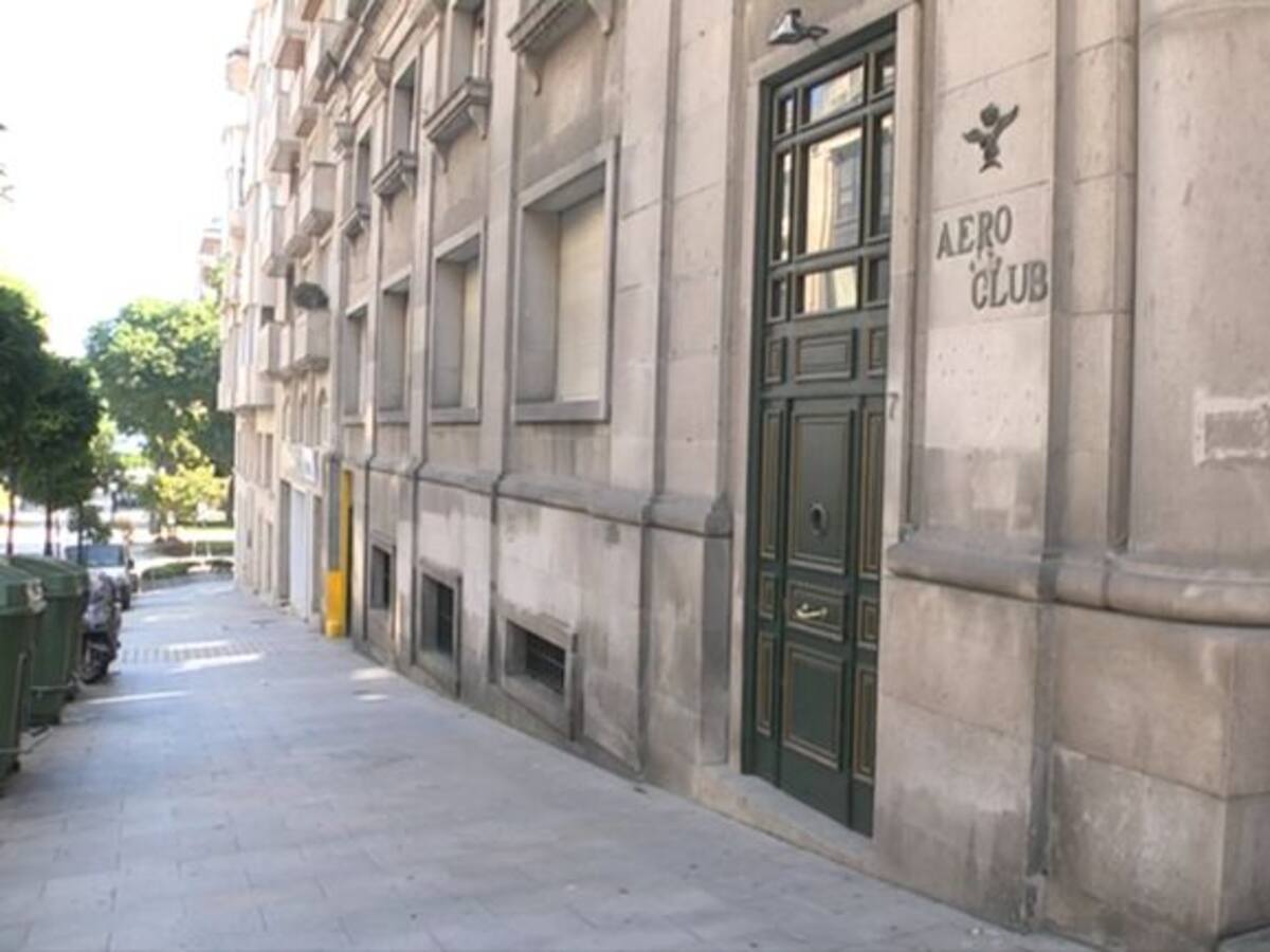 El Mercantil echa el cierre el próximo día 30 y se queda sólo en el Cuvi