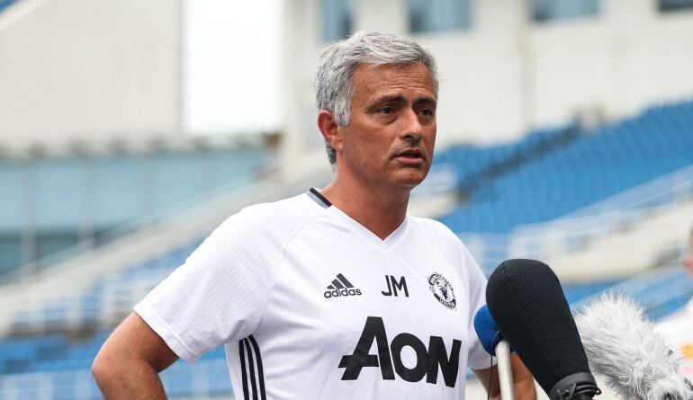 Mourinho comparece ante la prensa en Pekín 