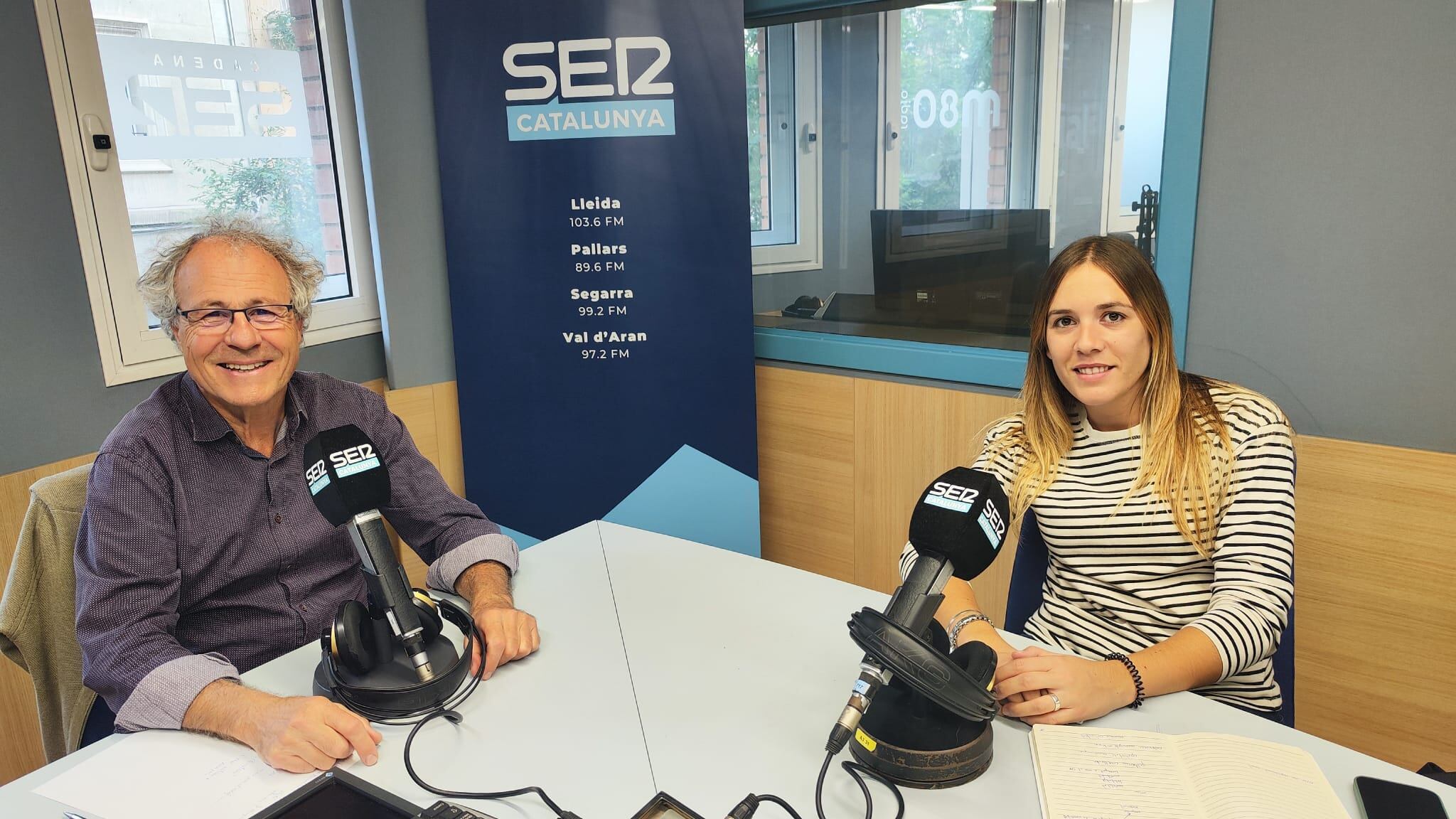 A l'esquerra, l'alcalde d'Albesa, Antoni Balasch i al seu costat, l'alcaldessa d'Artesa de Lleida, Mariona Rebull.