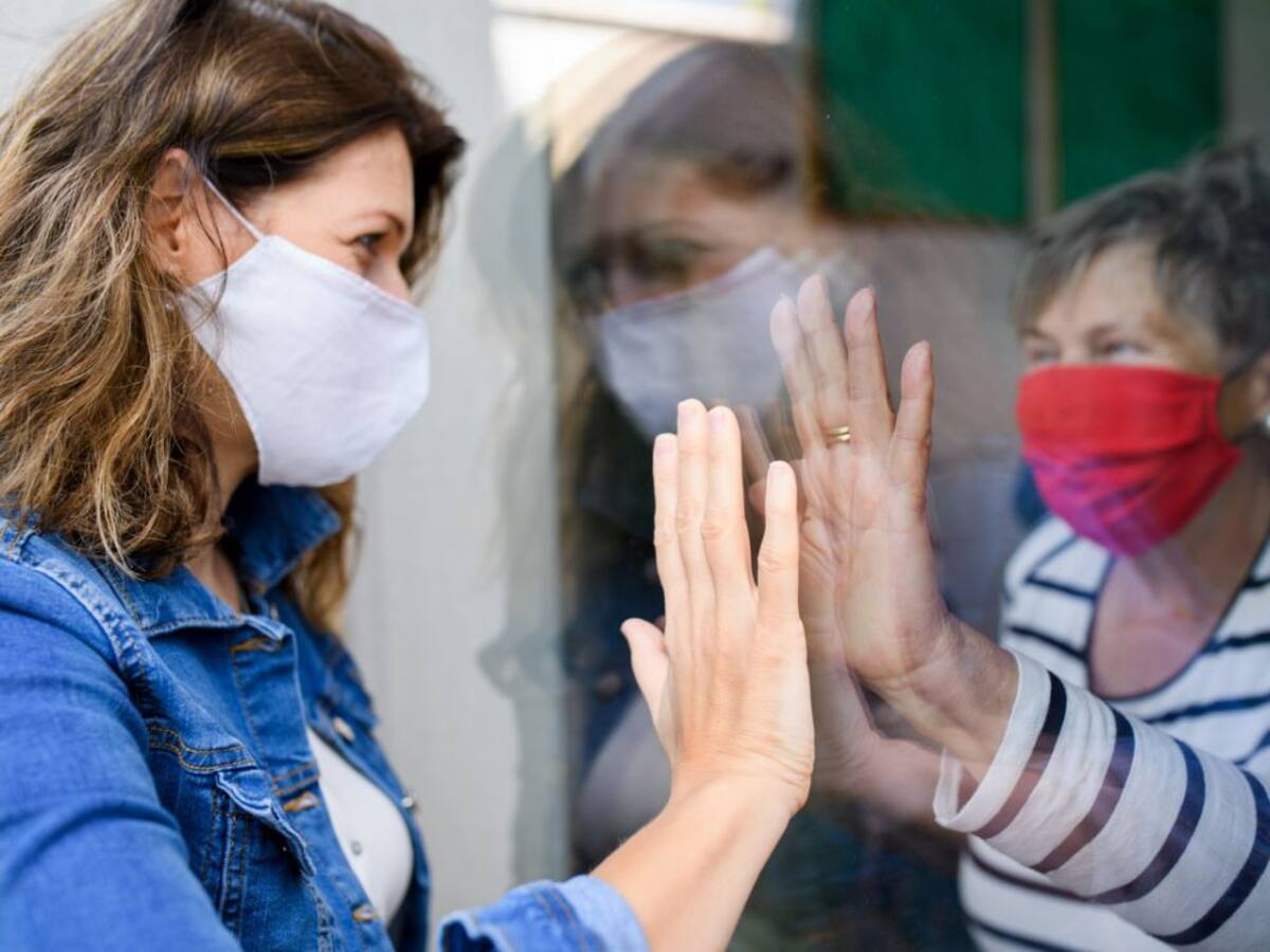 El Ayuntamiento de Oliva "ruega" a la población reducir el contacto social ante el coronavirus