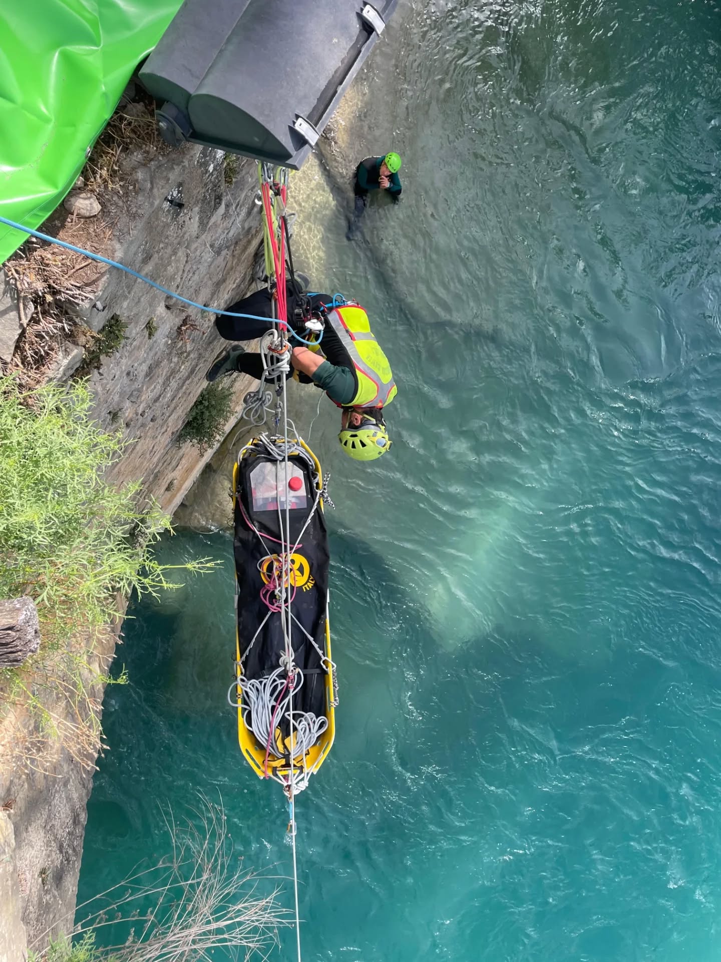 Barranquistas en descenso en el primer encuentro Ibercanyon.