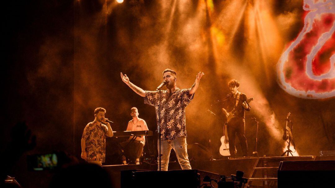 El cantante Beret, durante el concierto del Festival Starlite ofrecido esta noche en la localidad malagueña de Marbella.