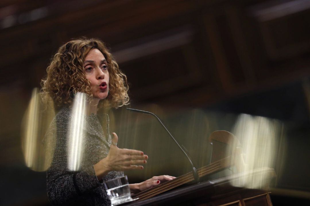 La ministra de Política Territorial, Meritxell Batet, durante su intervención en la última sesión de control al Ejecutivo 