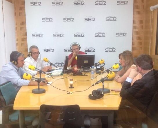 Susa Díaz en una entrevista en Radio Valencia el pasado verano junto con Ximo Puig.