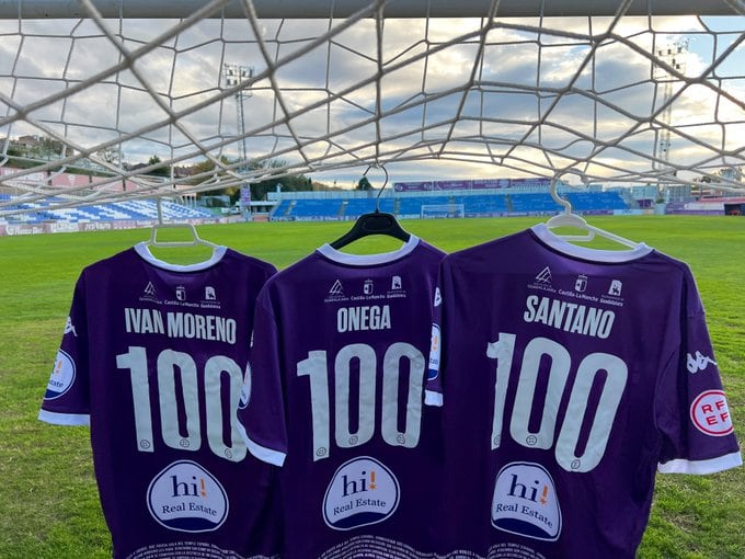 Homenaje a Ónega, Iván Moreno y Fran Santano que han superado los 100 partidos con la camiseta del Dépor