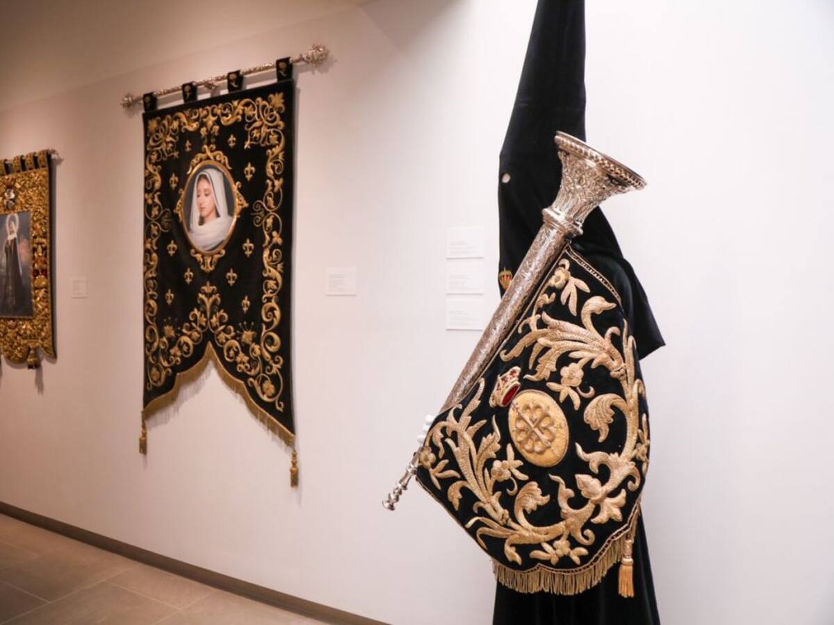 Mena "sale" al Museo Revello de Toro durante la Cuaresma