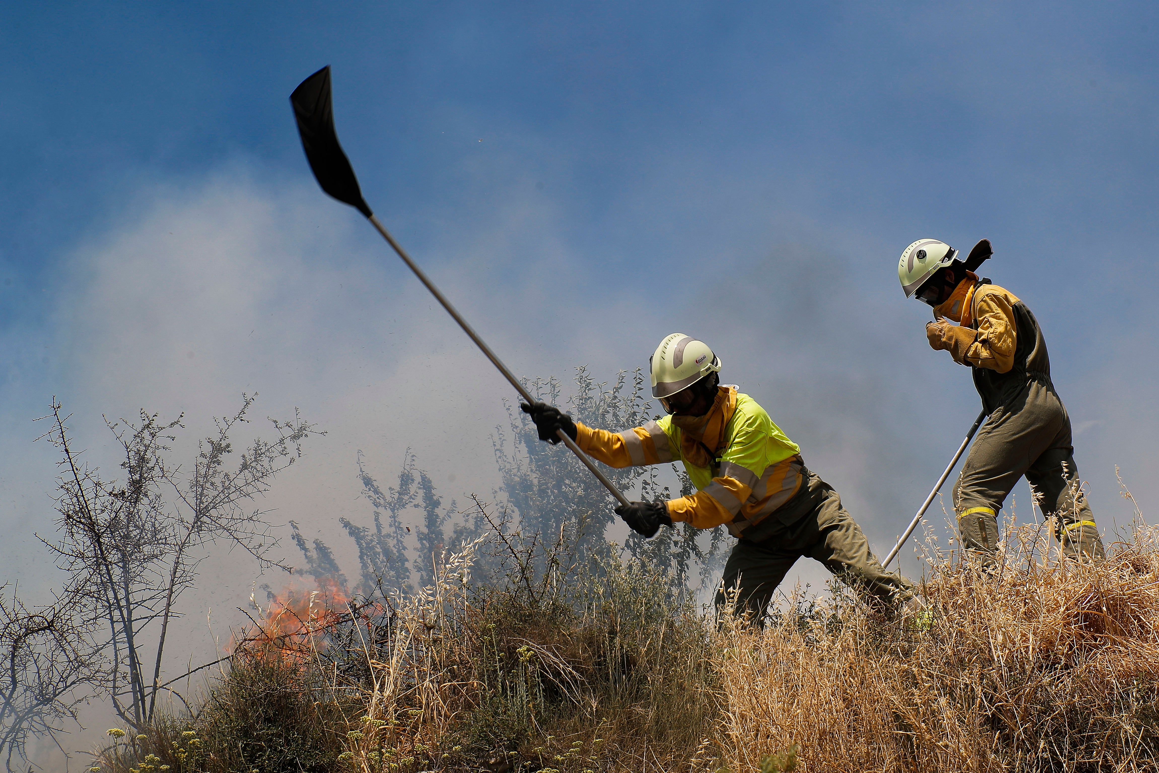 Imagen de archivo de labores contra incendios forestales