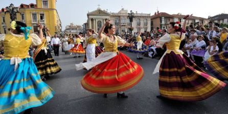 Bailes tradicionales durante la fiesta del Bando de la Huerta