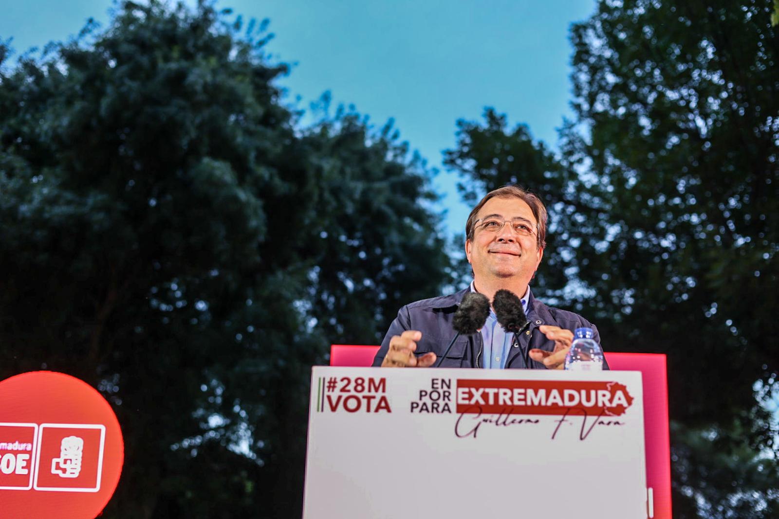 El candidato socialista a la Junta de Extremadura optimista ante la cita con las urnas el próximo 28M